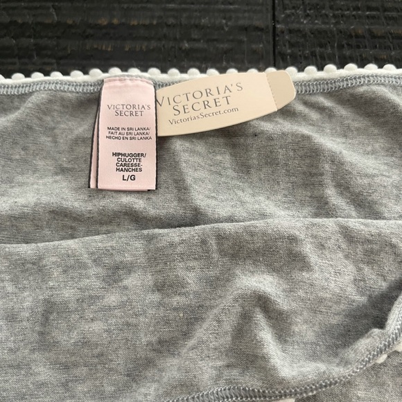 NWT Victoria’s Secret large panties - Picture 4 of 6